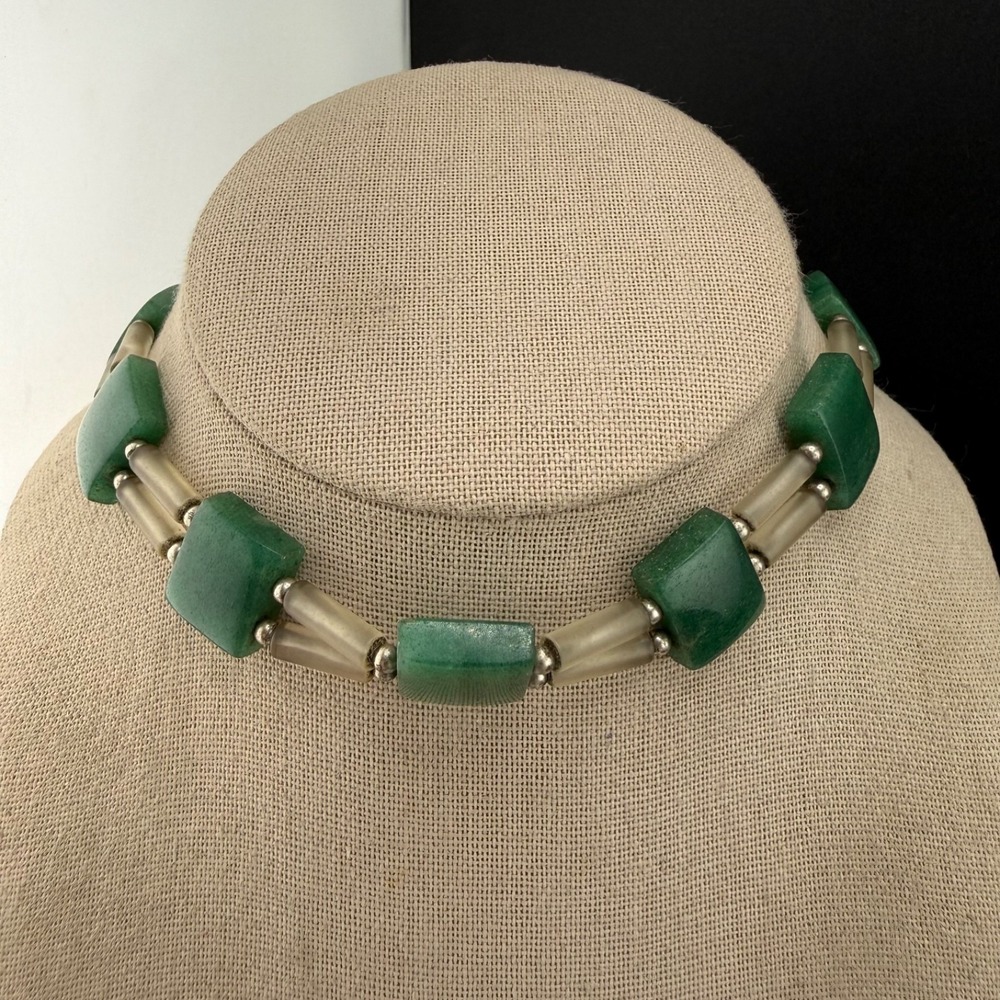 Vintage Beaded Polished Stone Necklace Estate Green 14”